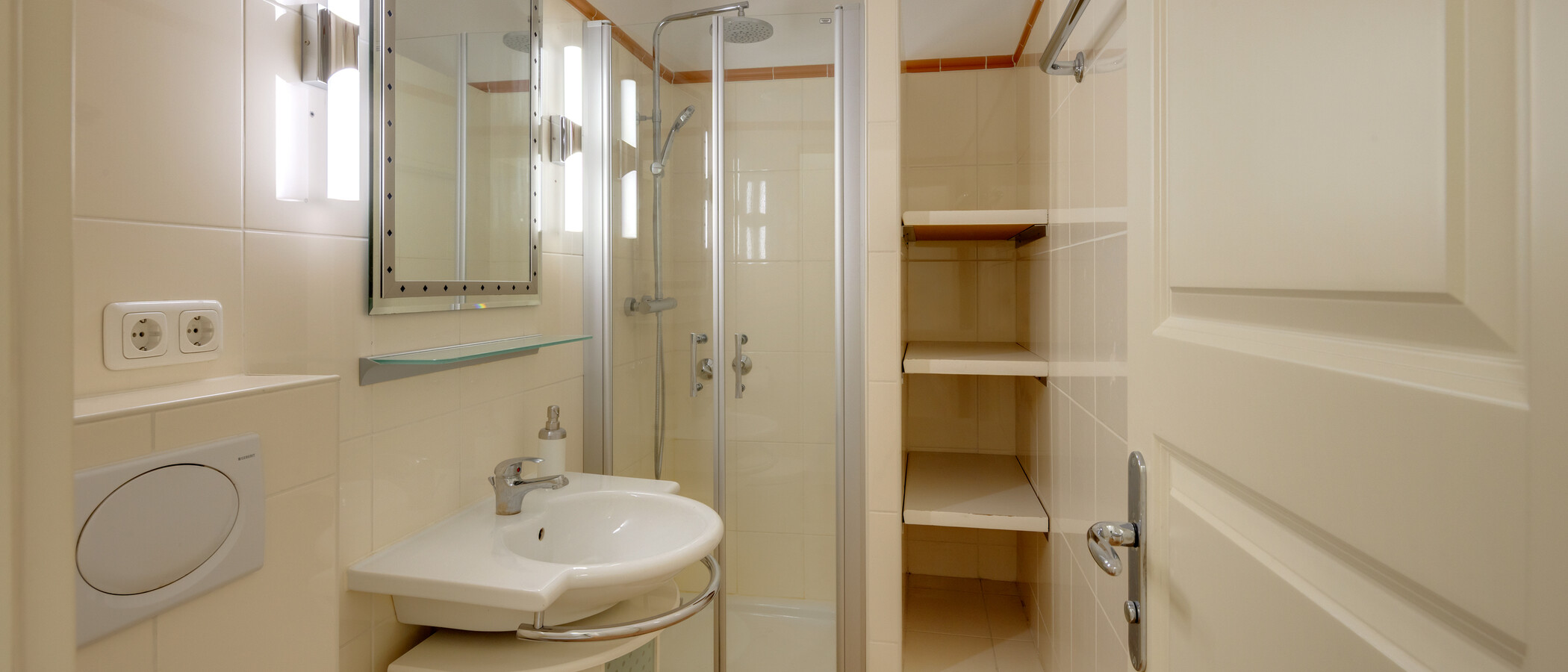 apartment München Lehel 01 bathroom 1304