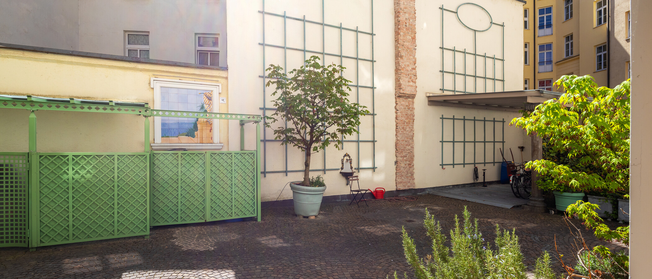 apartment München Lehel 02 inner courtyard  1304