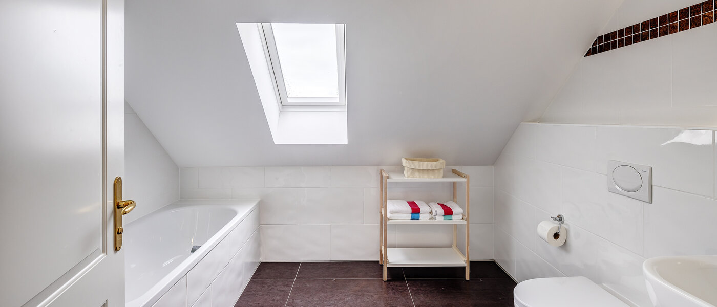 apartment Kottgeisering 03 bathroom 13040