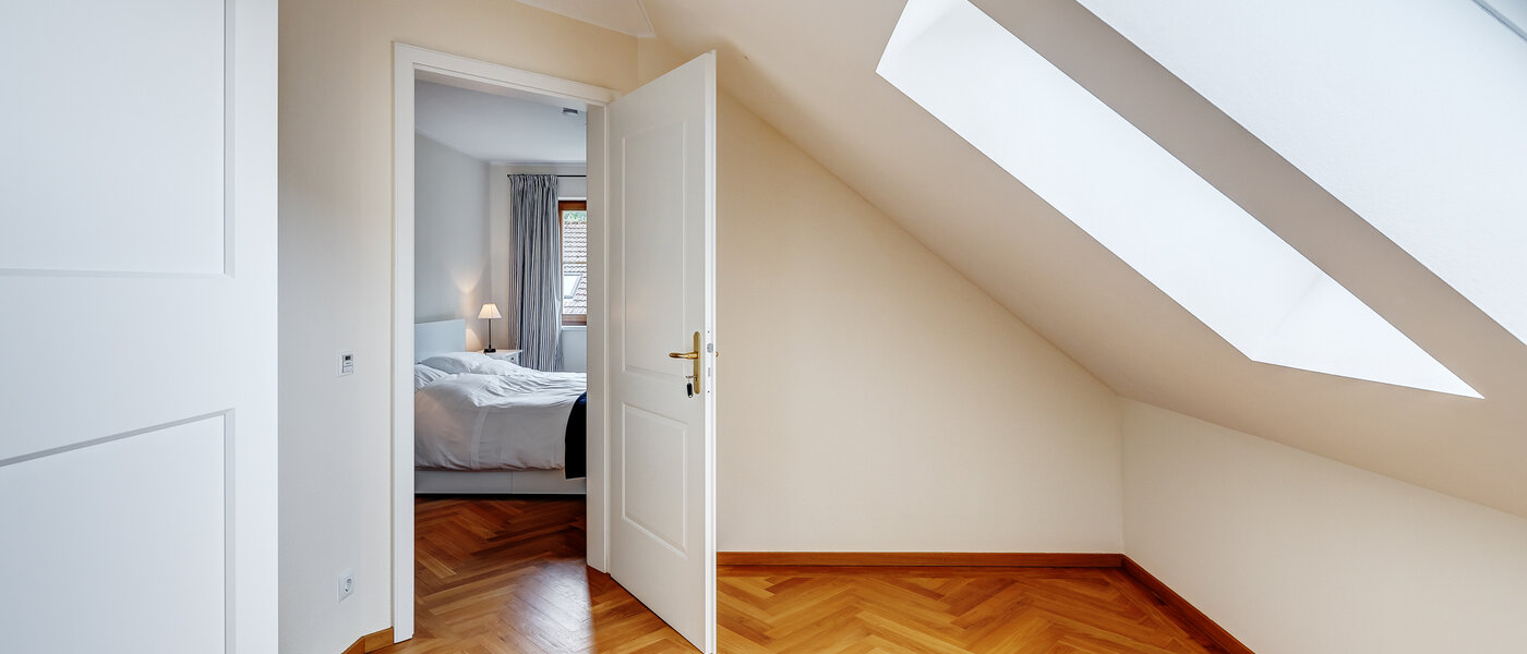 apartment Kottgeisering 01 dressing room 13040