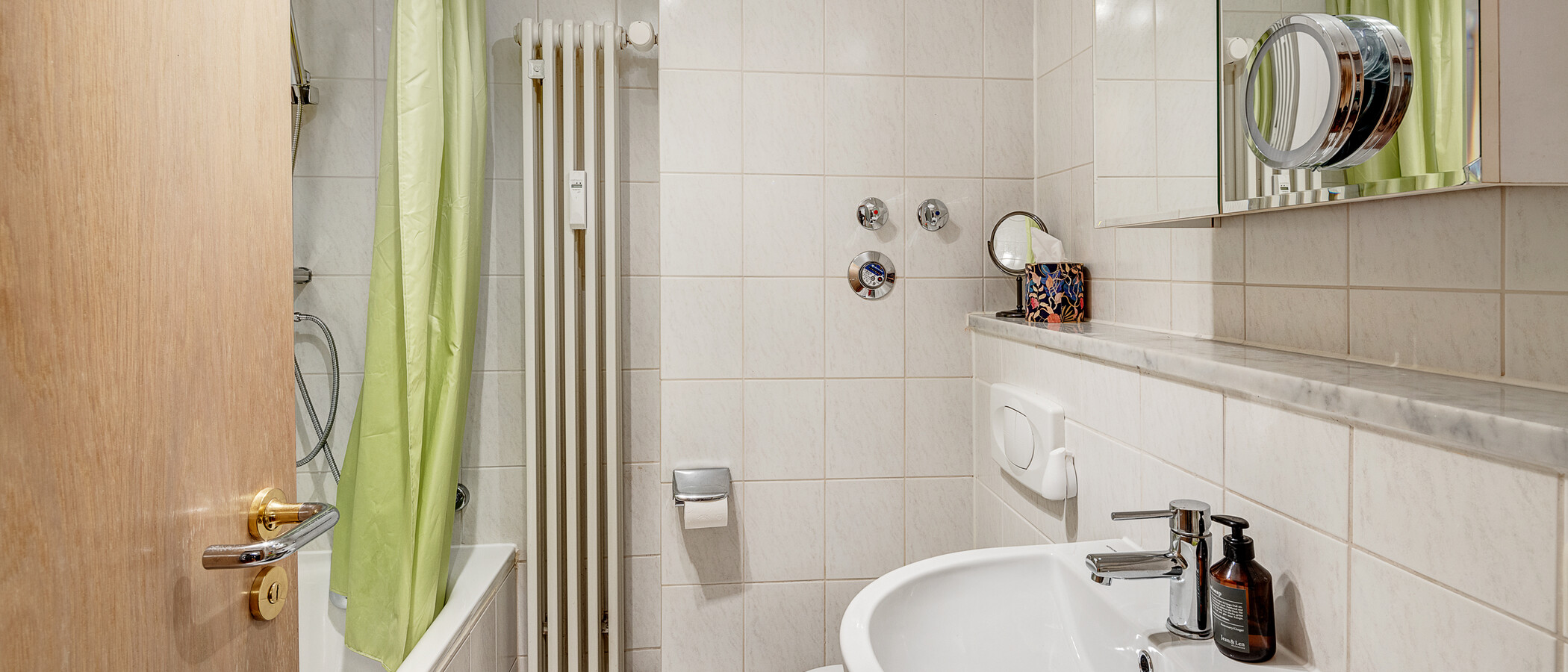 apartment München Schwabing-Nord (zw. Belgrad- & Leopoldstraße) 01 bathroom 13047