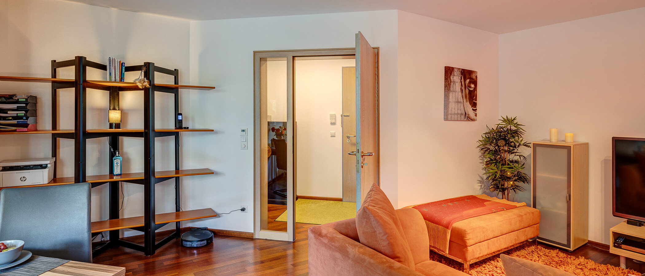 apartment München Schwabing-Nord (zw. Belgrad- & Leopoldstraße) 02 living area 13047