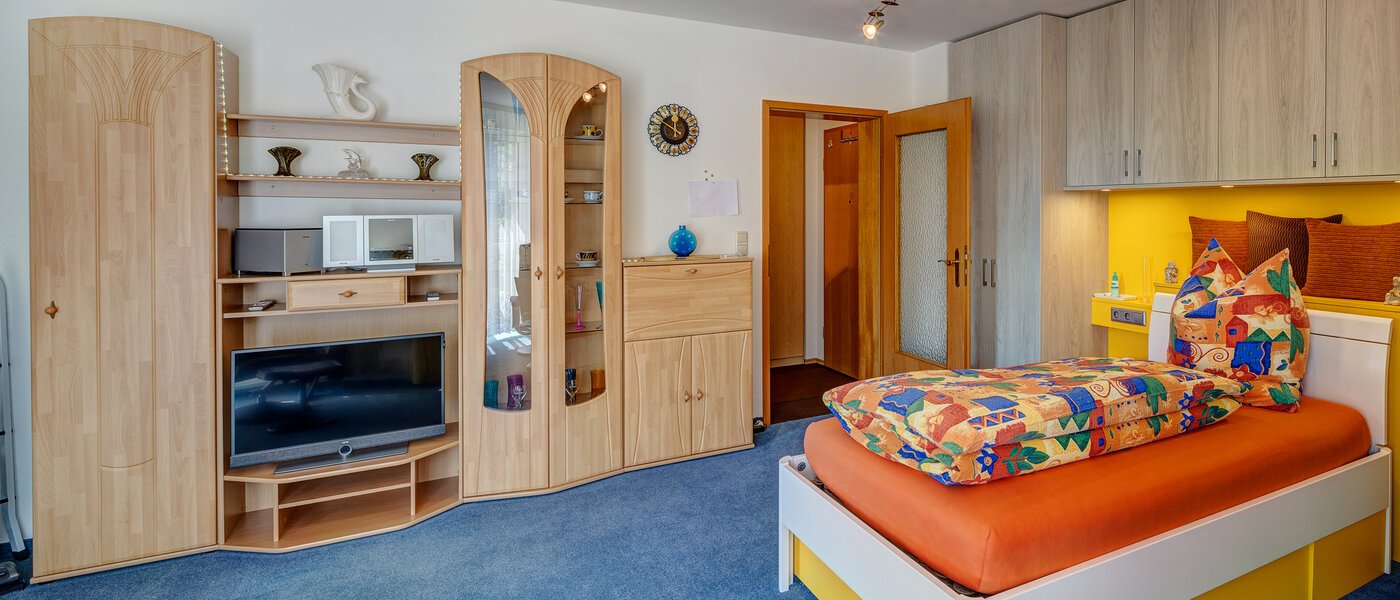 apartment München Neuperlach 03 living area 13048