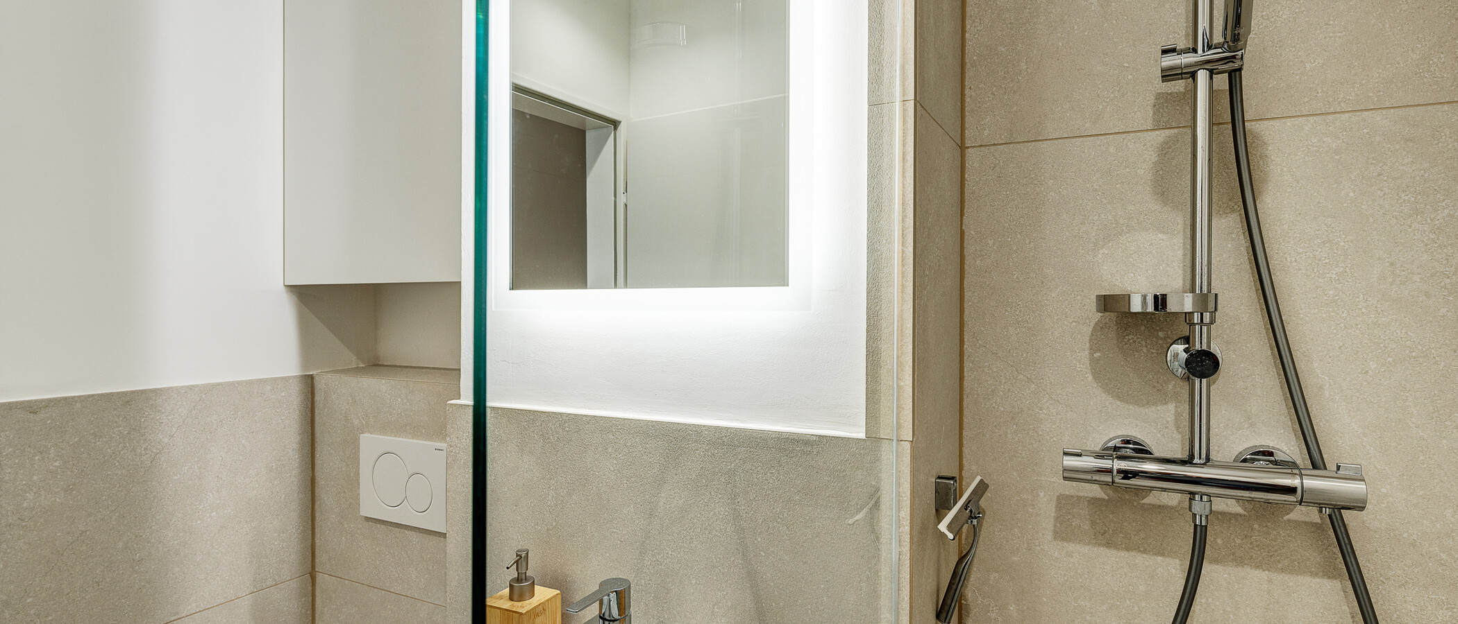 apartment München Nymphenburg 03 bathroom 13051