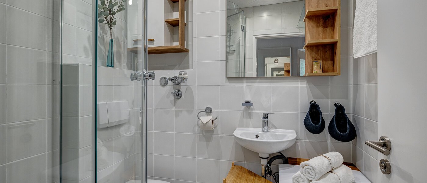 maisonette München Pasing 01 bathroom 13062