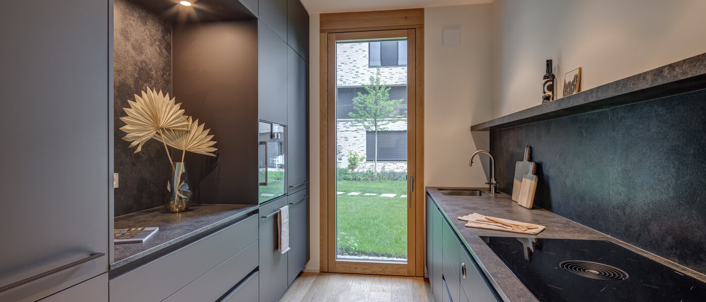 apartment with garden 	 München Harlaching 02 kitchen 13067