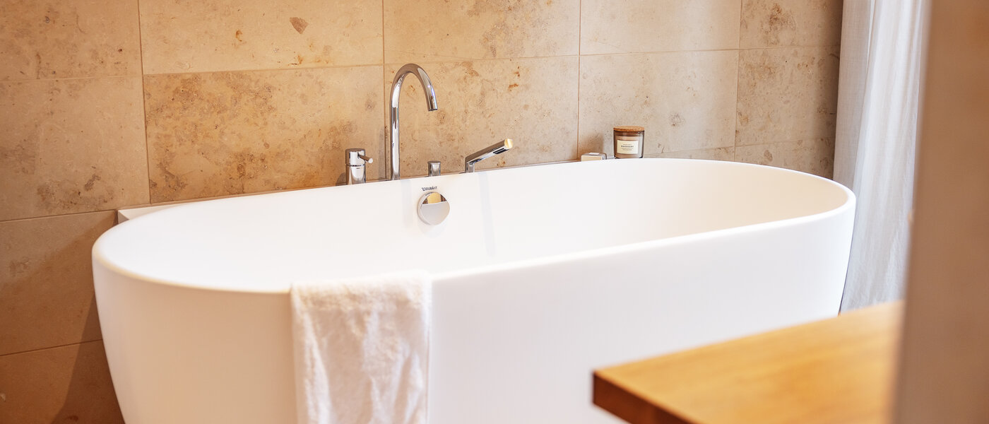 apartment with garden 	 München Harlaching 02 bathroom 13067