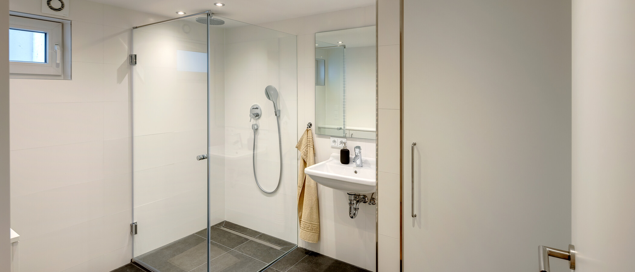 townhouse München Fasangarten 01 3. bathroom 13074