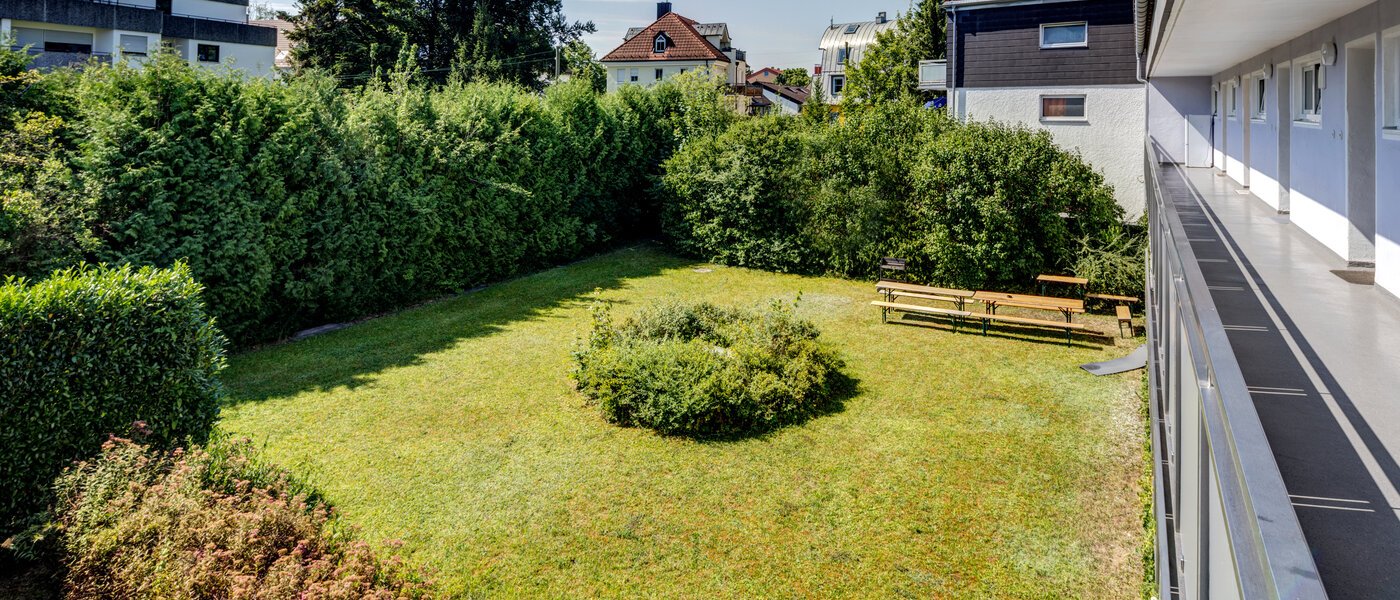 apartment München Laim 01 communal garden 13082