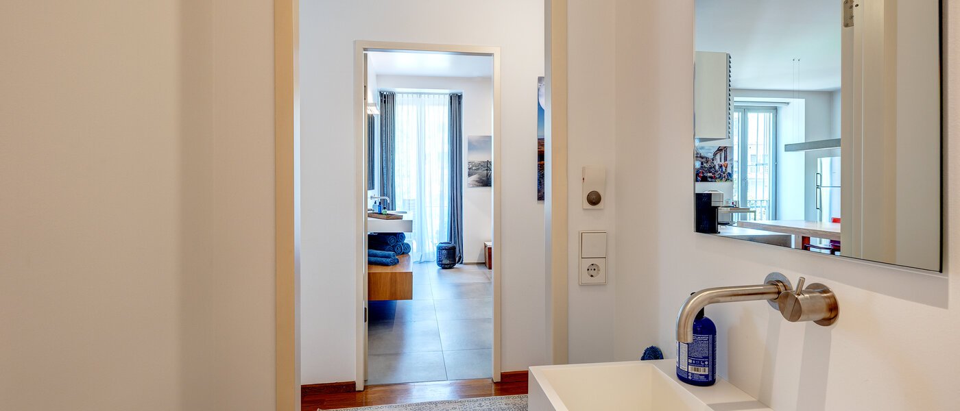 apartment München Sendling 03 guest toilet 13087