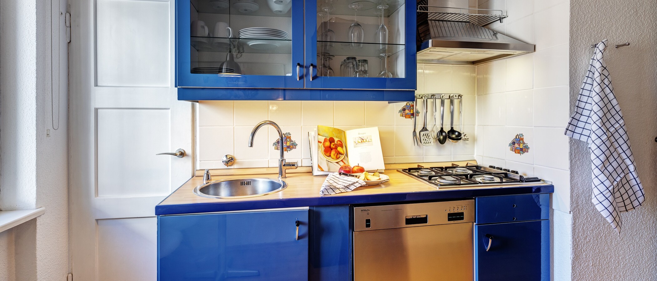 apartment München Schwabing-West (rund um den Hohenzollernplatz) 03 kitchen 1309