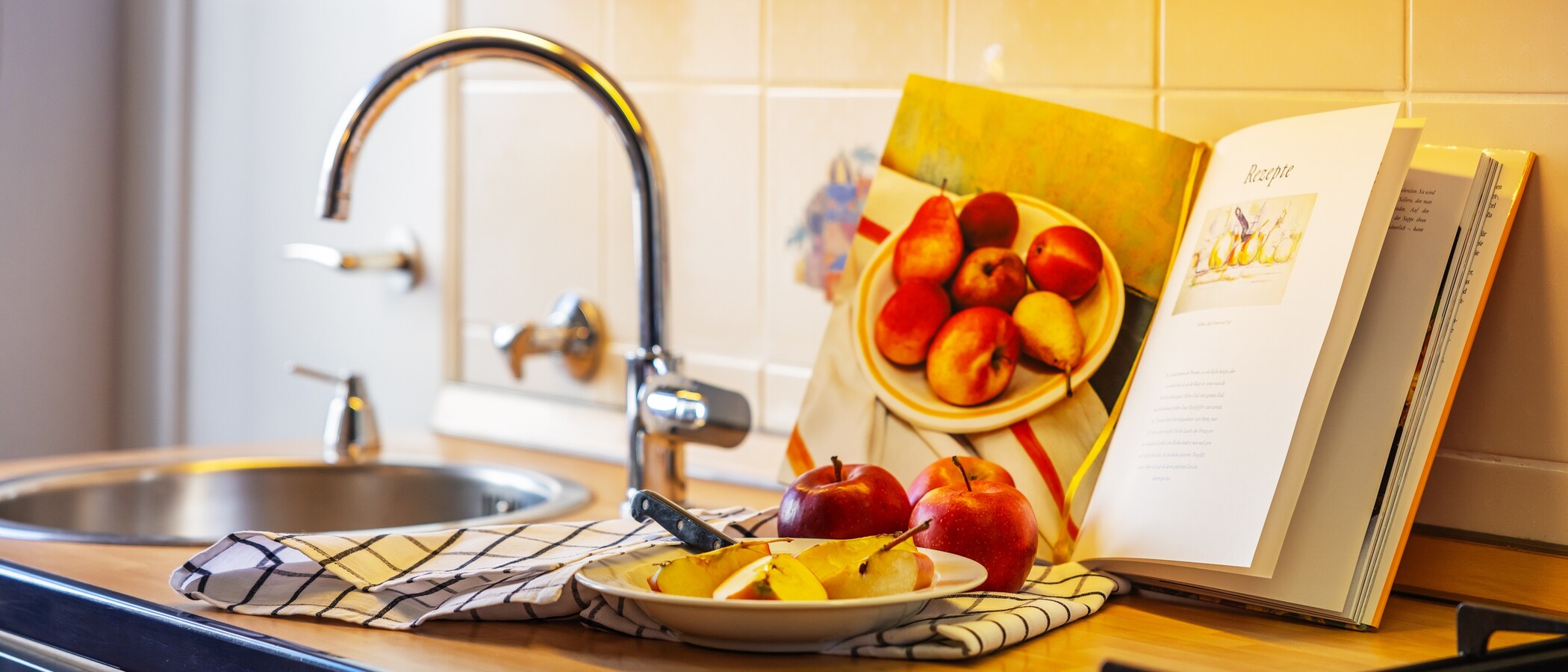 apartment München Schwabing-West (rund um den Hohenzollernplatz) 04 kitchen 1309