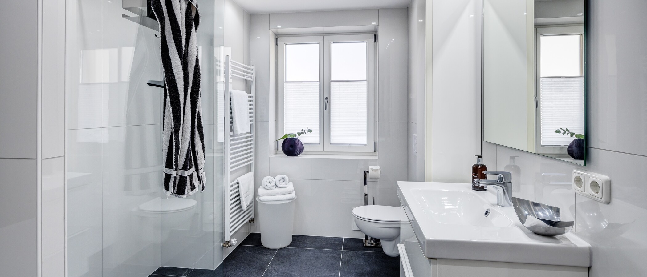 apartment München Schwabing-West (rund um den Hohenzollernplatz) 01 bathroom 1309