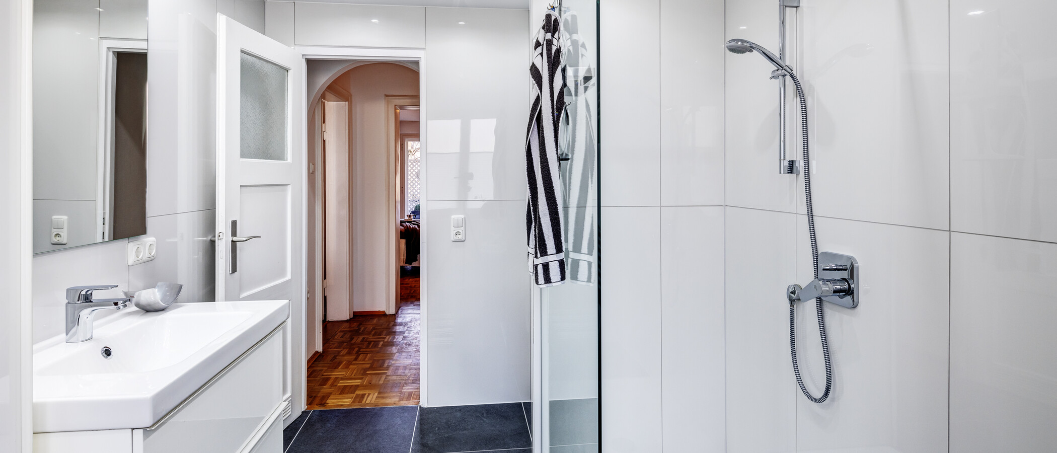 apartment München Schwabing-West (rund um den Hohenzollernplatz) 02 bathroom 1309