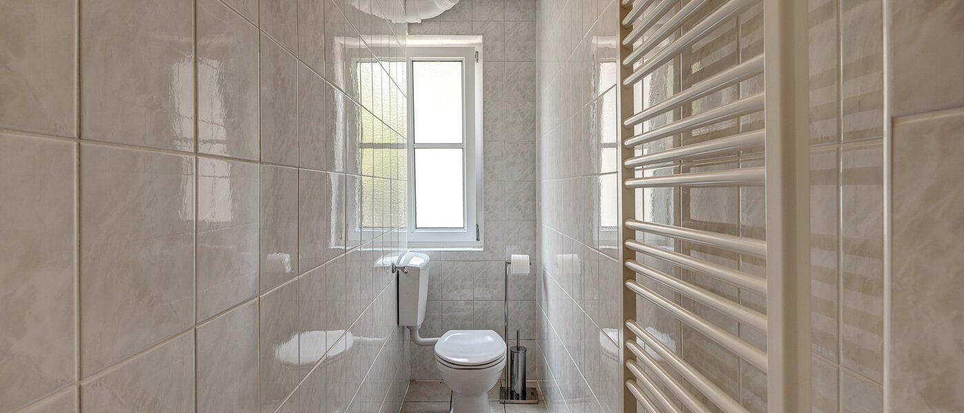 apartment München Neuhausen 04 bathroom 13100