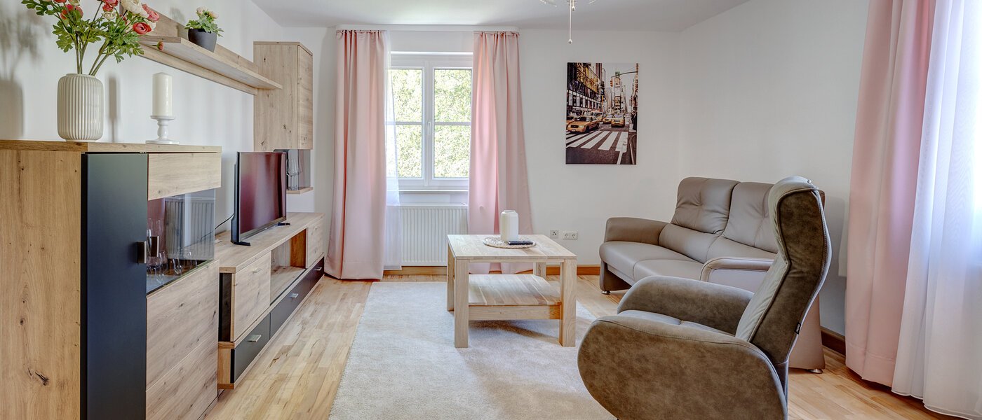 apartment München Neuhausen 02 living area 13100