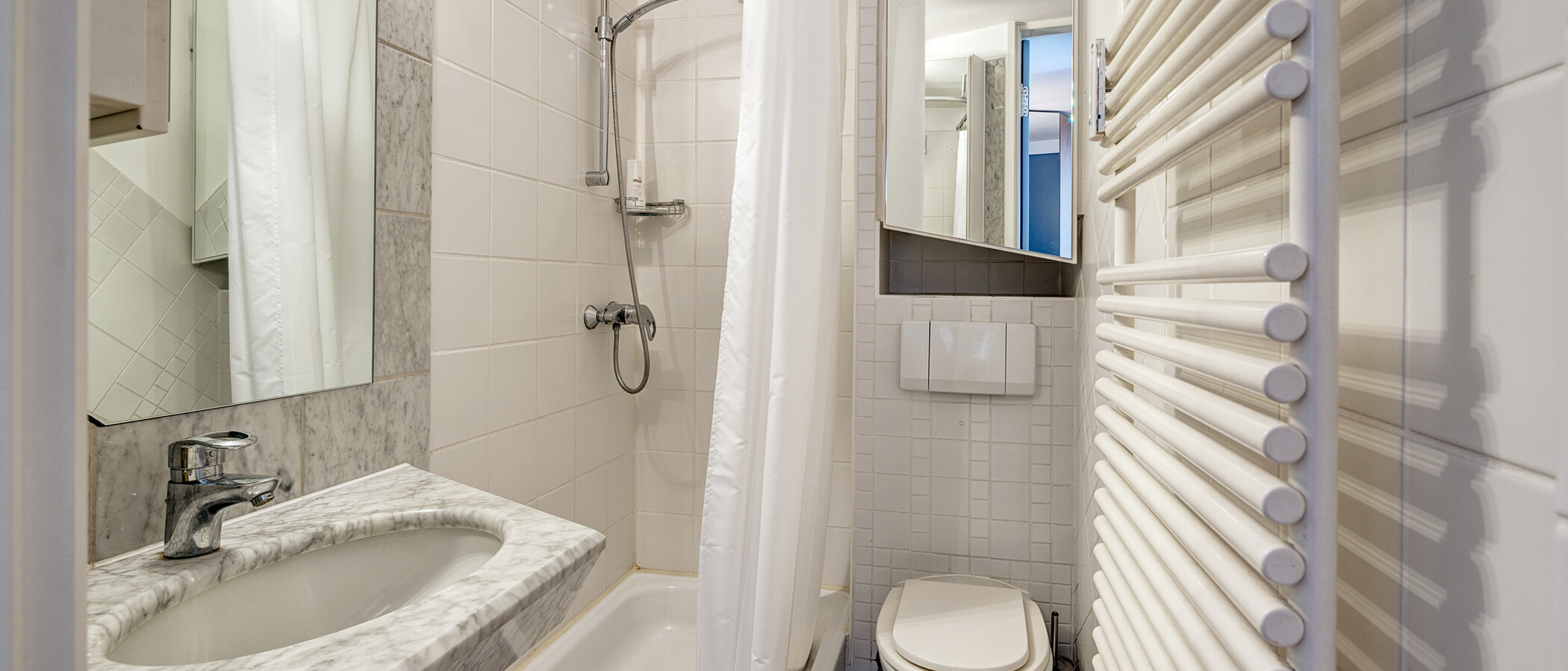 apartment München Schwabing 01 bathroom 13107