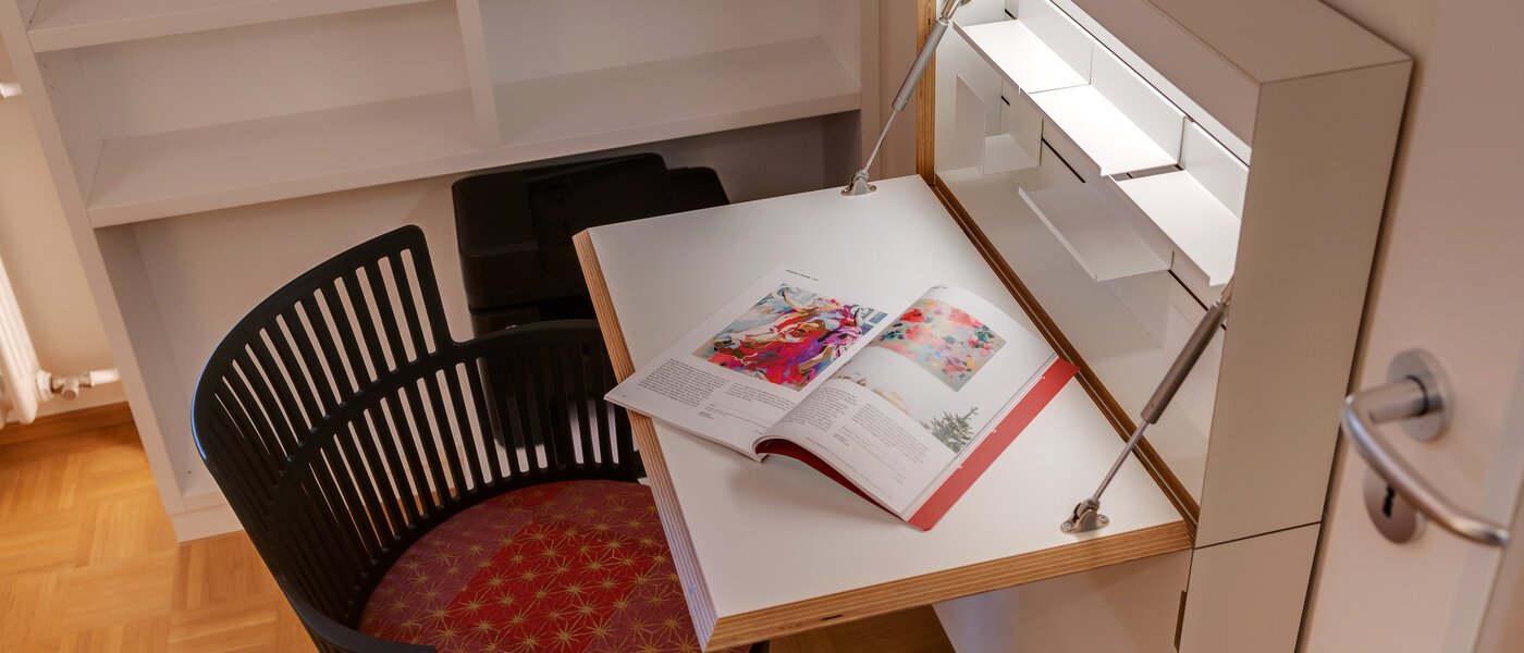 apartment München Nymphenburg 04 Workspace/Guestroom 13111