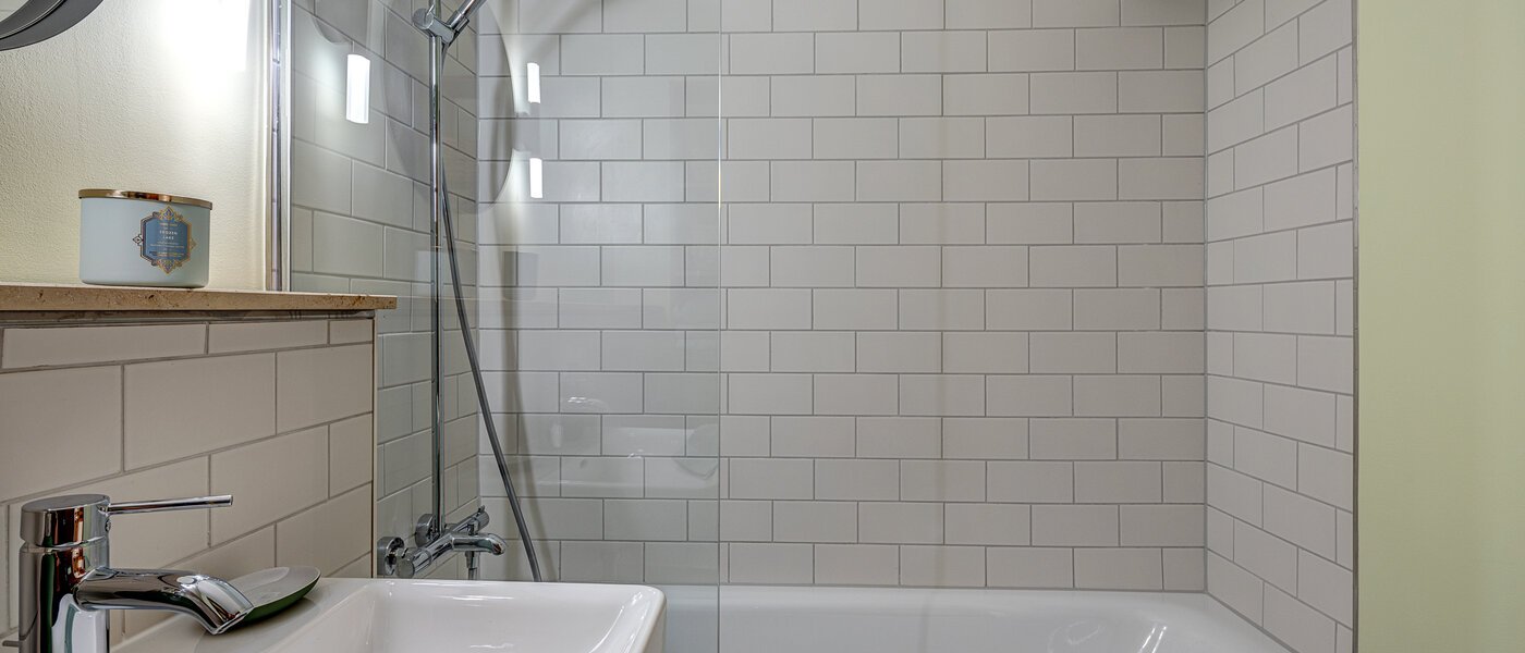 apartment München Schwabing 02 bathroom 13128