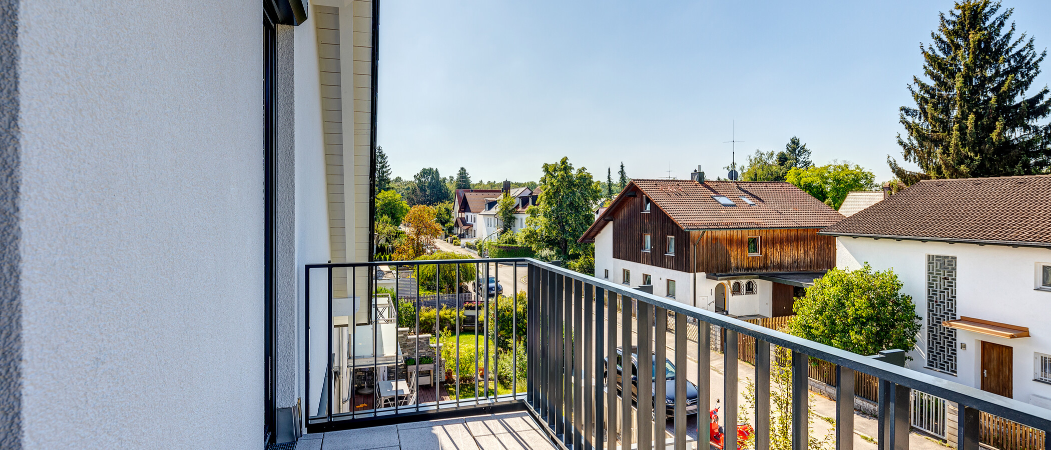 attic apartment München Trudering 01 balcony 13137
