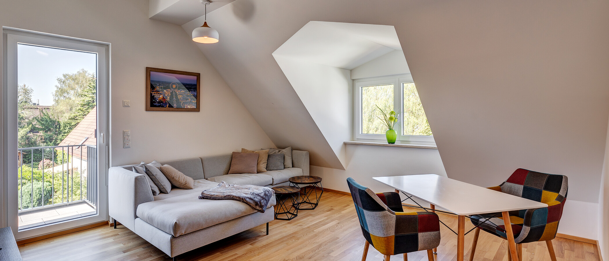 attic apartment München Trudering 01 living area 13137