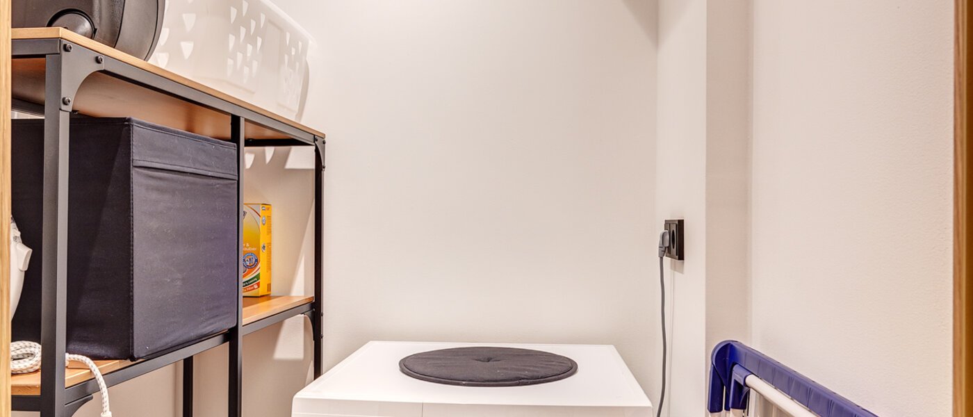 apartment München Schwanthalerhöhe 01 storage room 13142