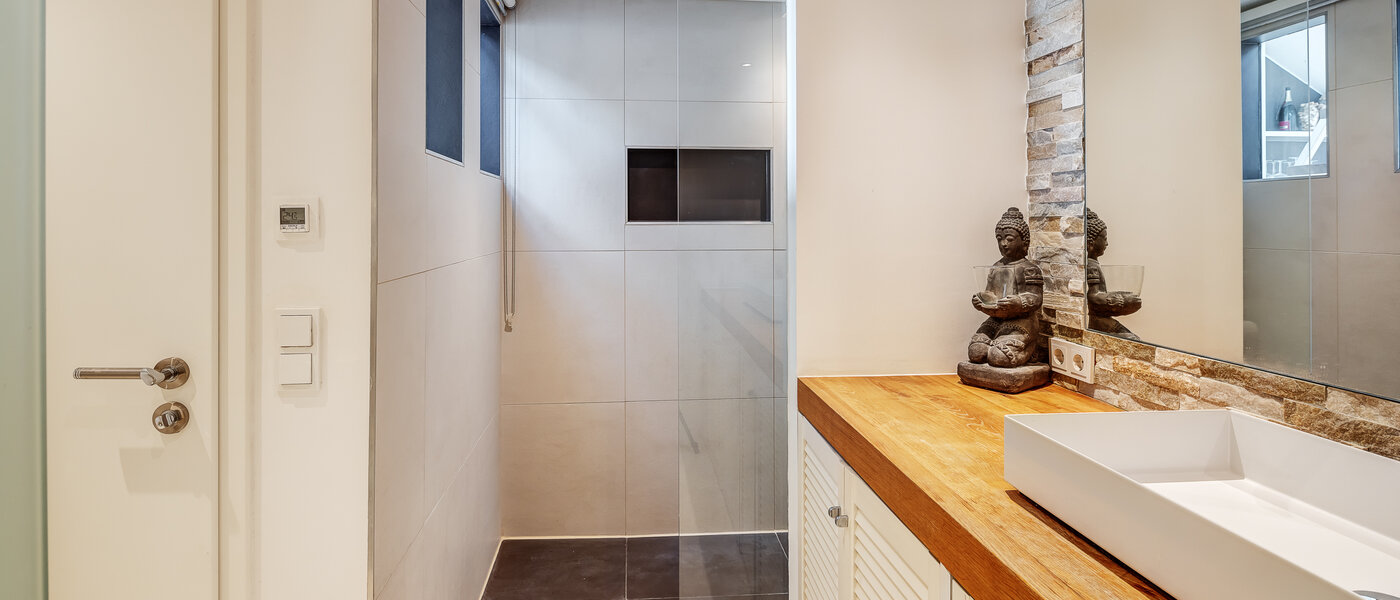 maisonette-gallery apartment München Maxvorstadt - Museumsviertel 02 bathroom 13166