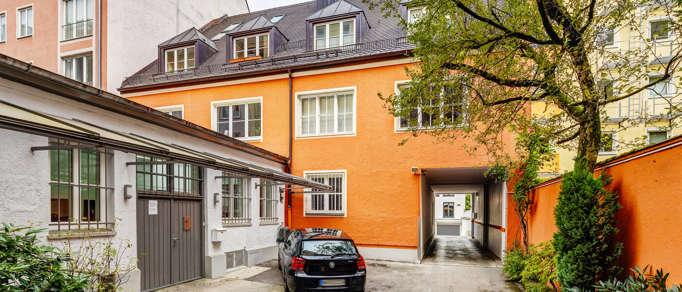 maisonette-gallery apartment München Maxvorstadt - Museumsviertel 01 inner courtyard  13166