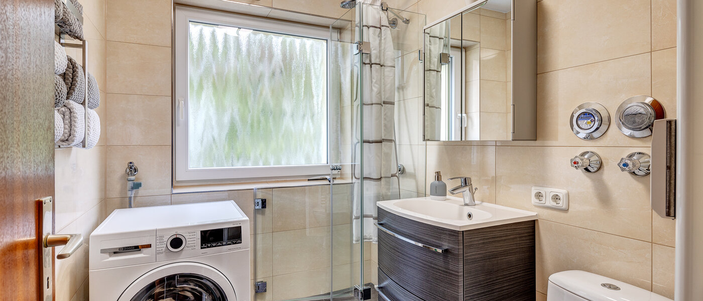 apartment München Laim 01 bathroom 13186