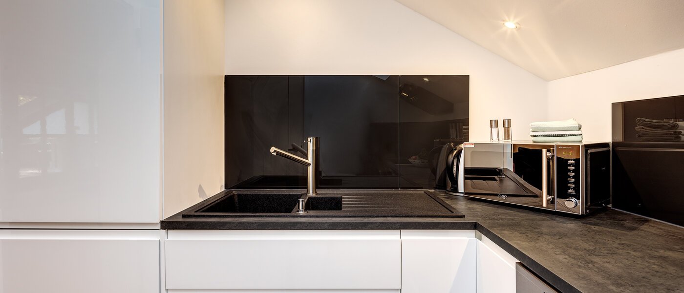 attic apartment Baldham 02 kitchen 13188