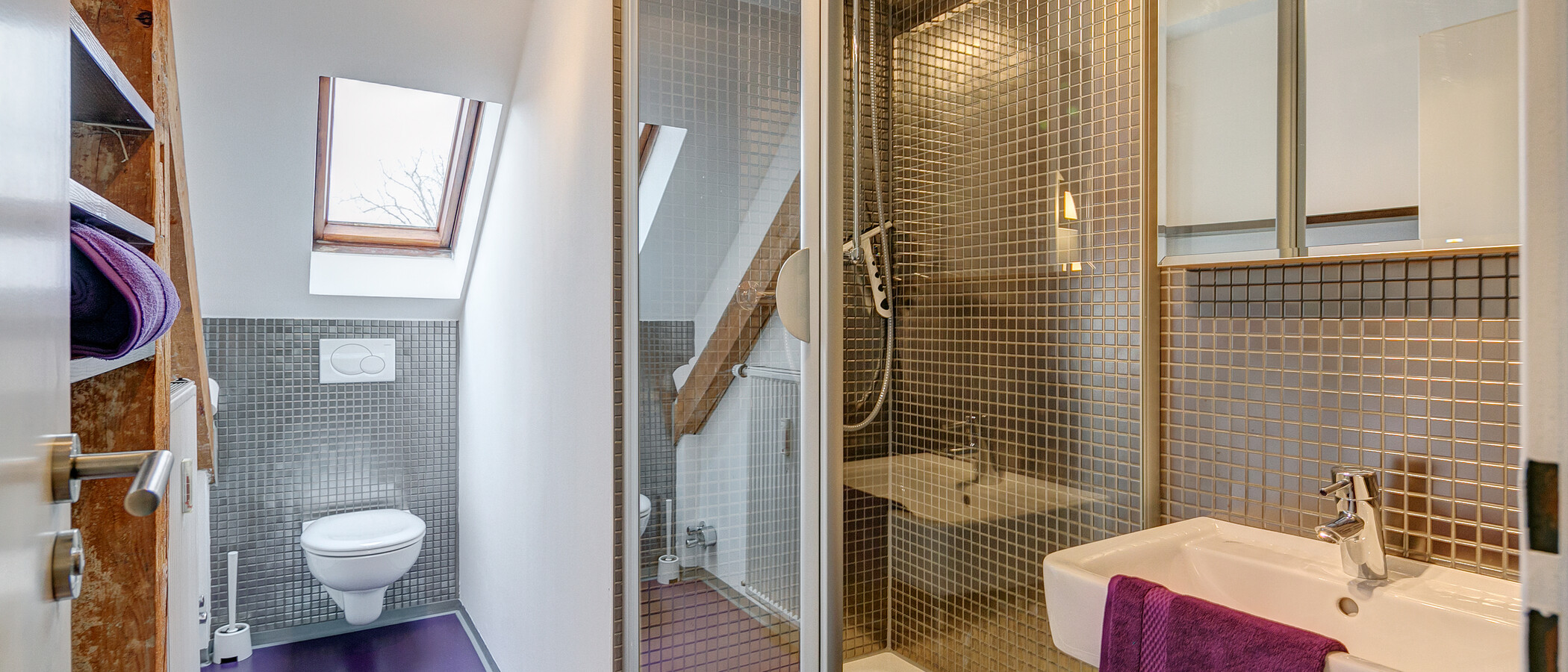 attic apartment München Maxvorstadt 01 bathroom 1321