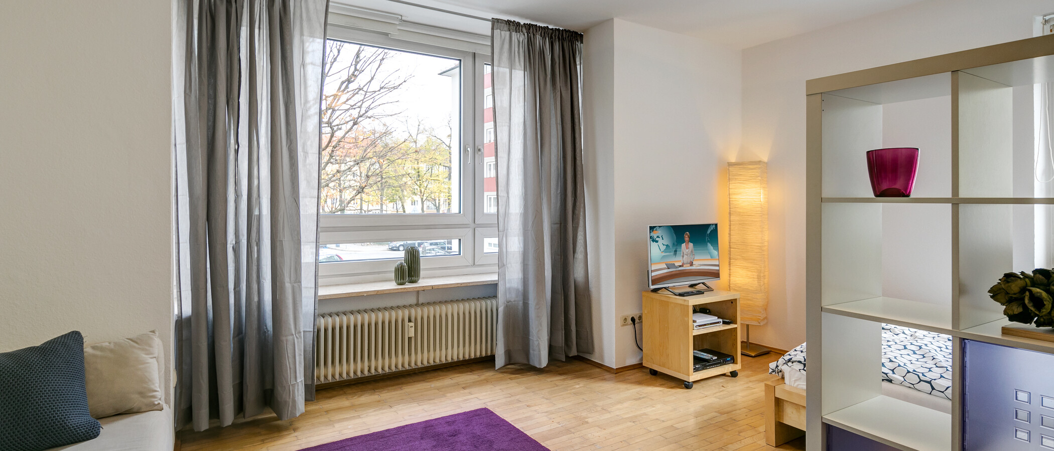 apartment München Schwabing-West (rund um den Hohenzollernplatz) 03 living room 1322