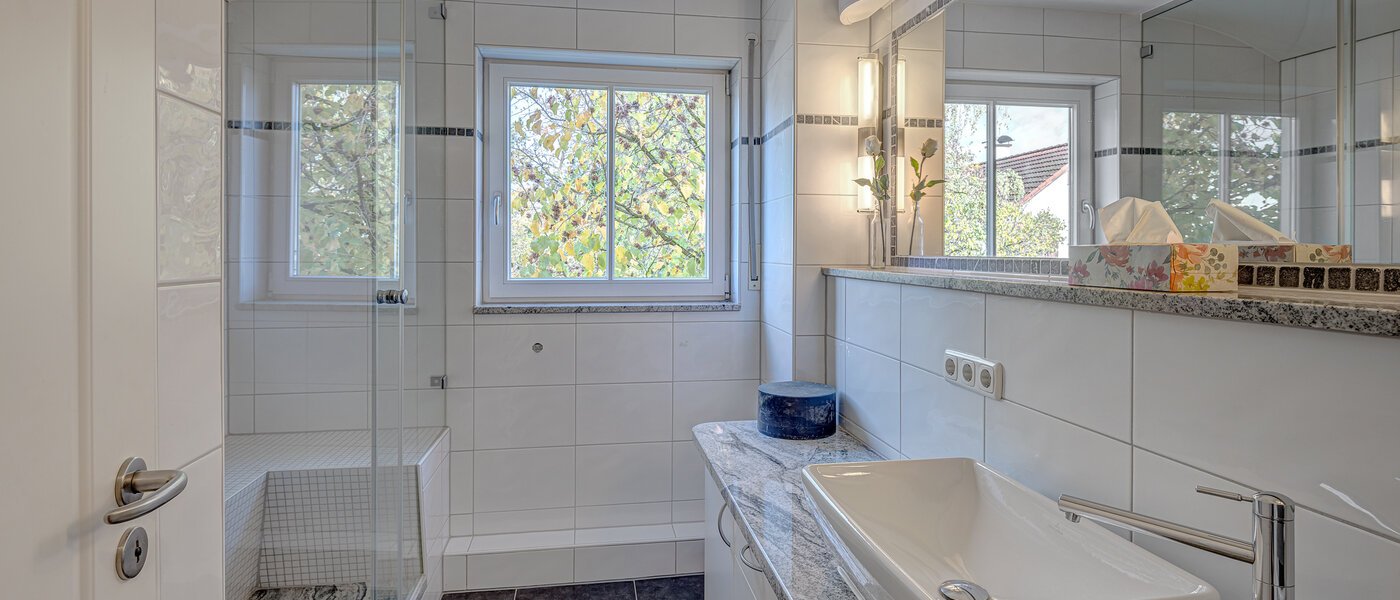 apartment München Trudering 01 bathroom 13220