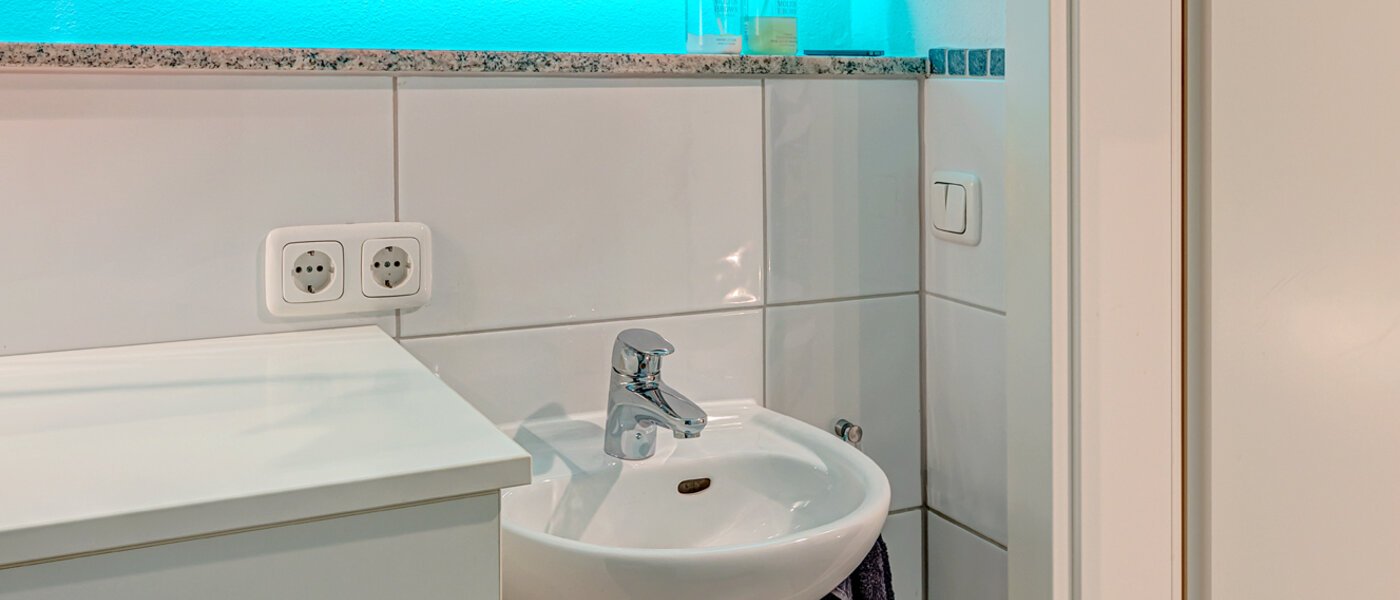 apartment München Trudering 03 separate toilet 13220