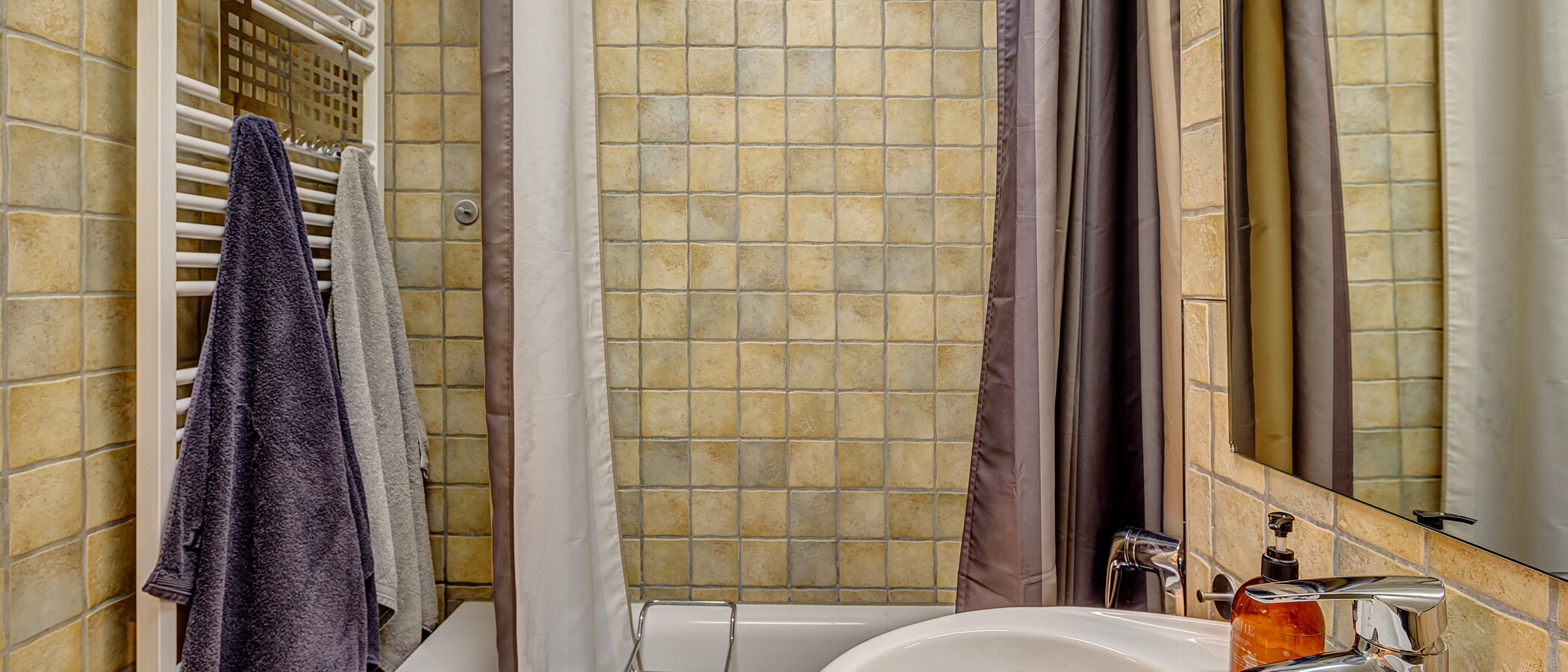 apartment München Neuhausen 02 bathroom 13222