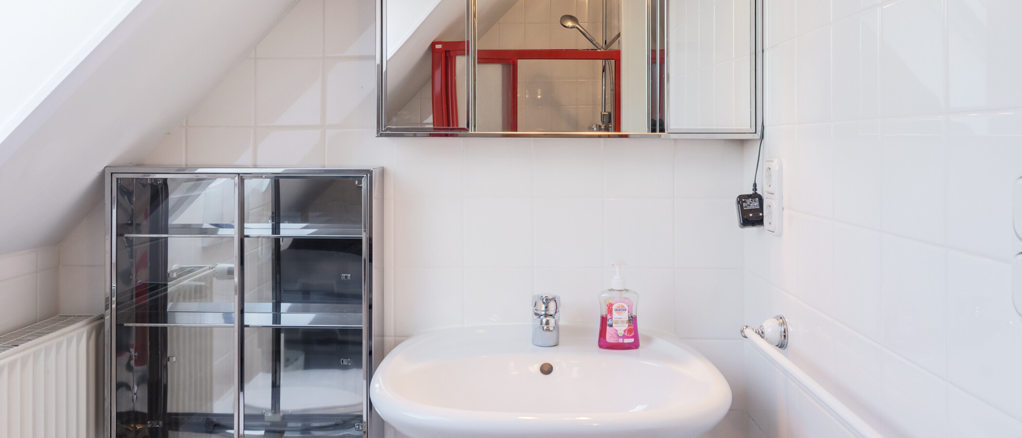 attic apartment München Laim 03 2. bathroom 13229
