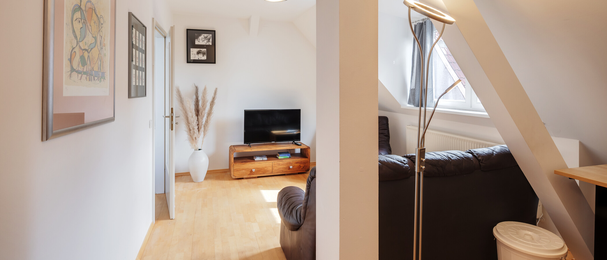 attic apartment München Laim 04 living room 13229