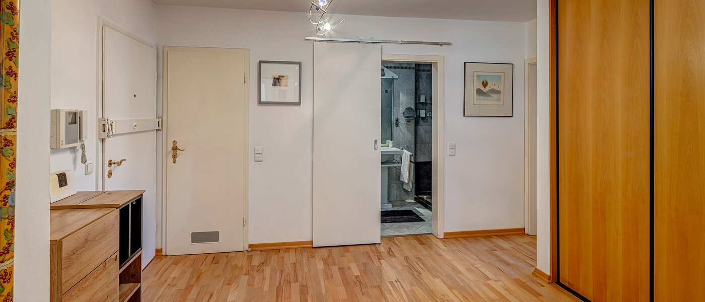 apartment München Altbogenhausen 01 hall 13244