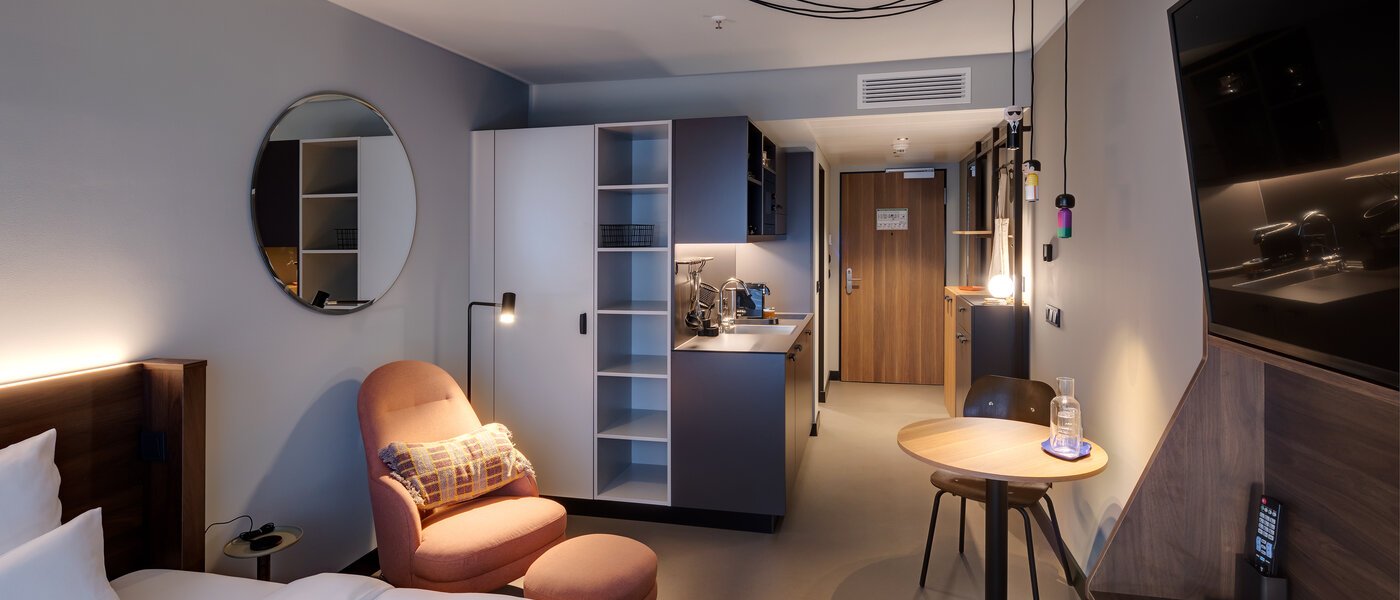 studio München Neuperlach 03 living area 13247