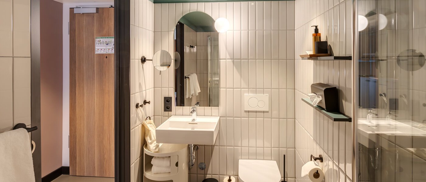 apartment München Neuperlach 02 bathroom 13251