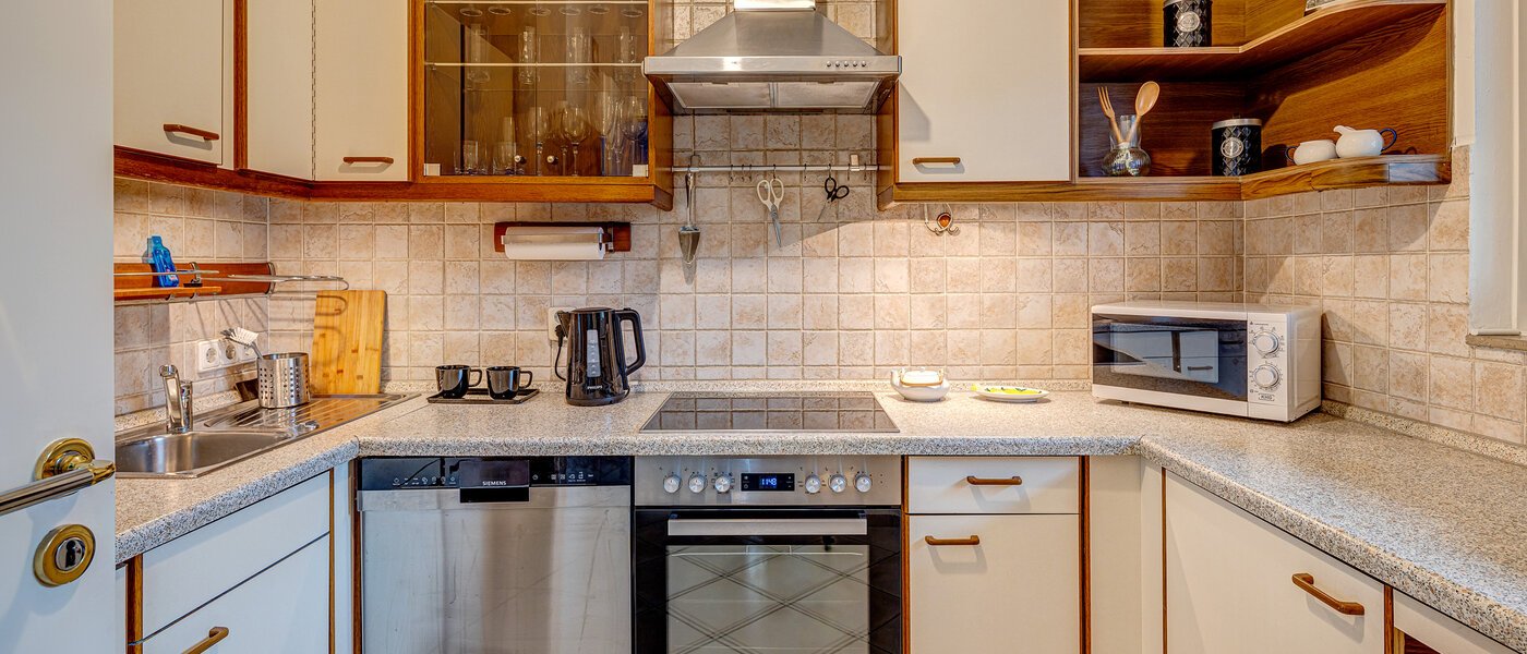 apartment München Bogenhausen 02 kitchen 13259