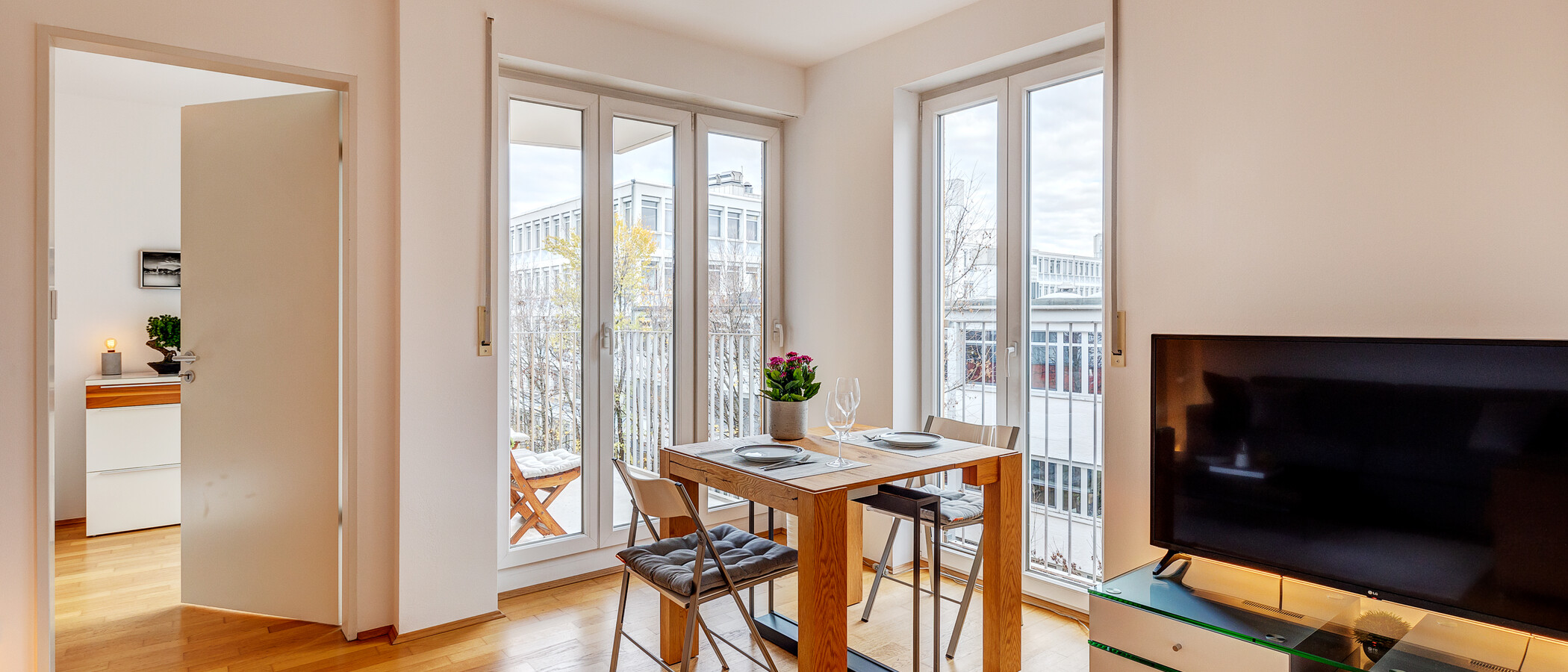 apartment München Schwabing-West 04 living area 13262