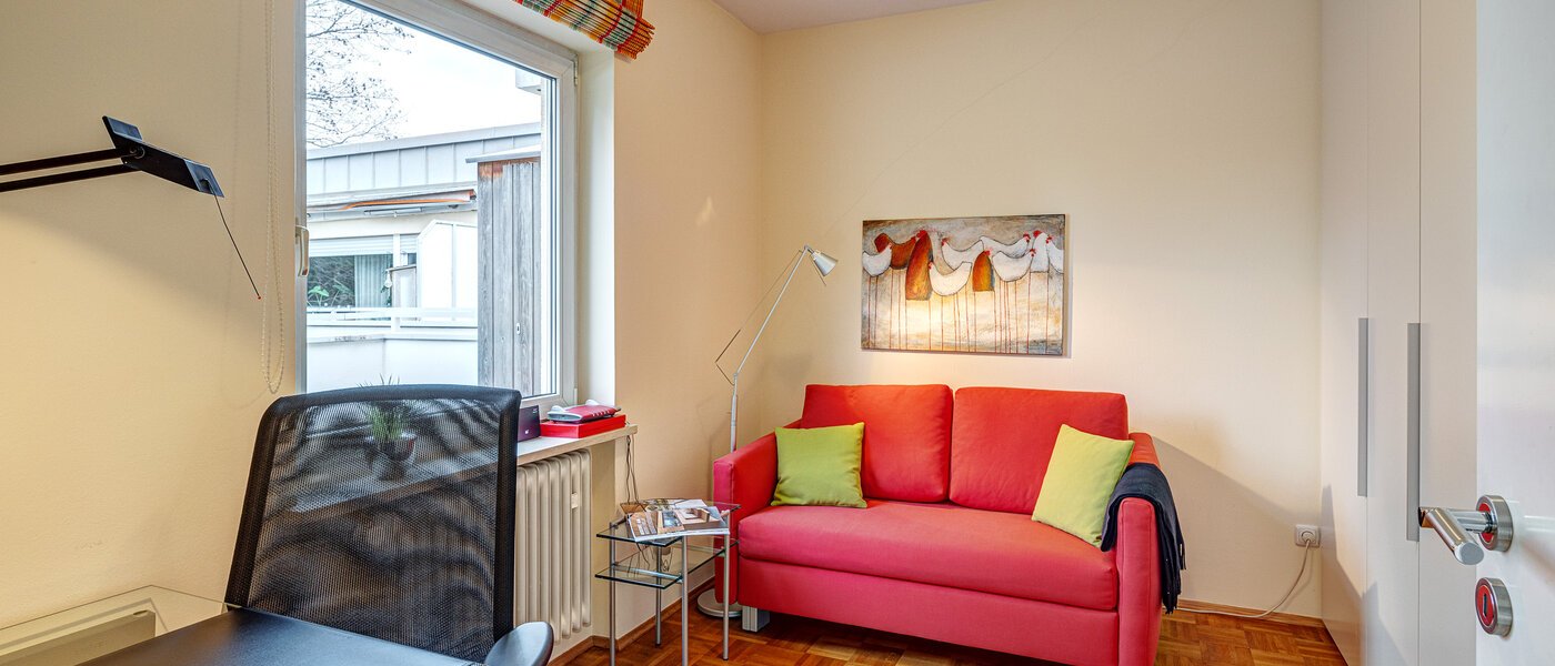 roof terrace apartment München Moosach 01 Workspace/Guestroom 13292