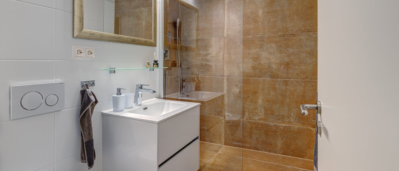 apartment München Laim 01 bathroom 13295