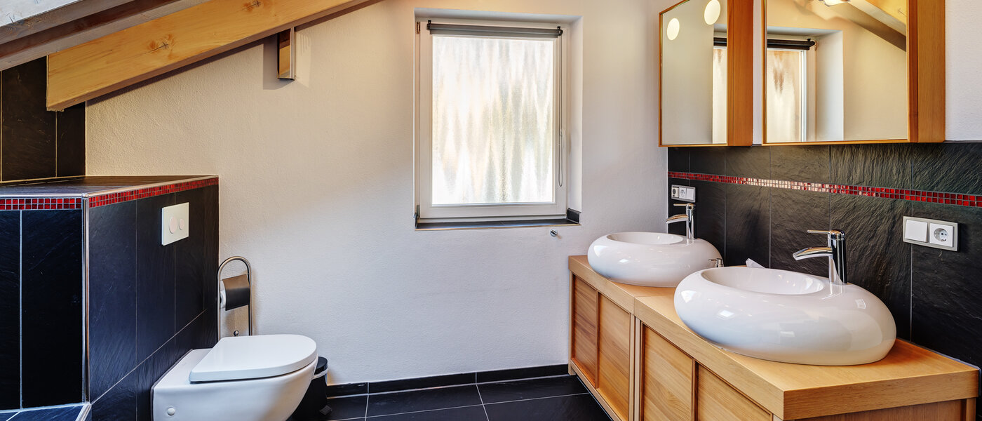 attic apartment Tegernsee 03 bathroom 13299