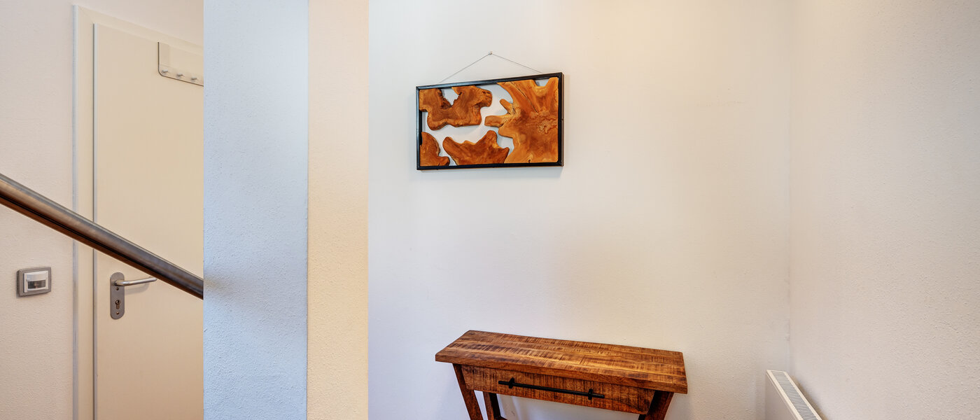 attic apartment Tegernsee 02 hall 13299