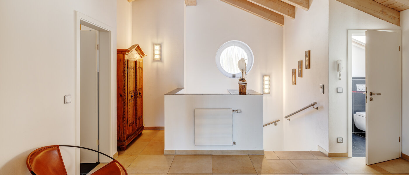 attic apartment Tegernsee 05 hall 13299