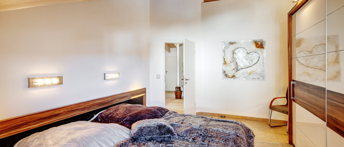 attic apartment Tegernsee 02 bedroom 13299