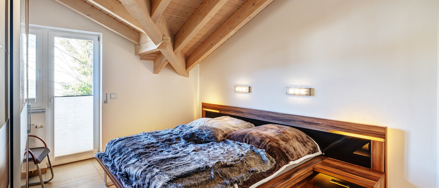 attic apartment Tegernsee 03 bedroom 13299