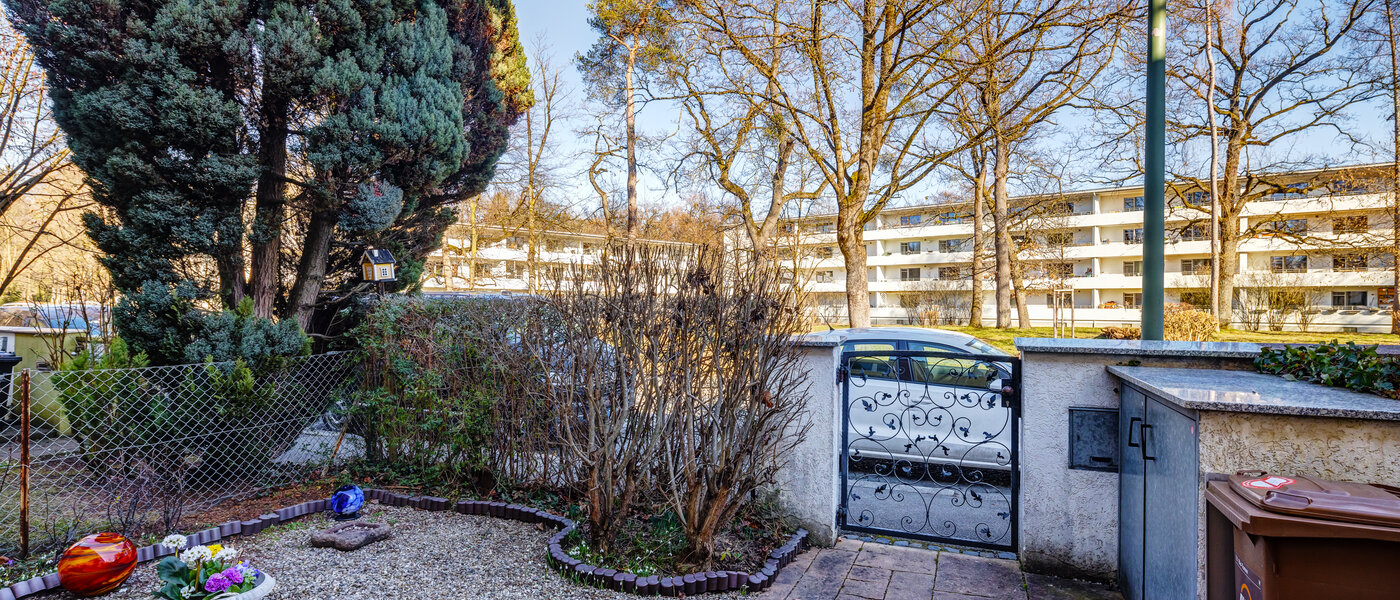 townhouse München Obersendling 01 access way 13312